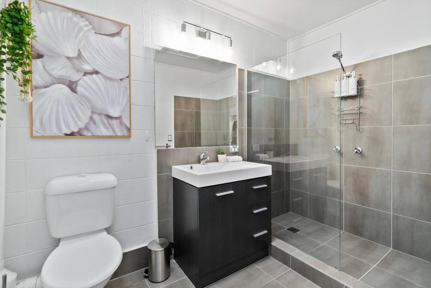The Surfers' Loft - A Calm Coastal Pad By The Apartment Gold Coast