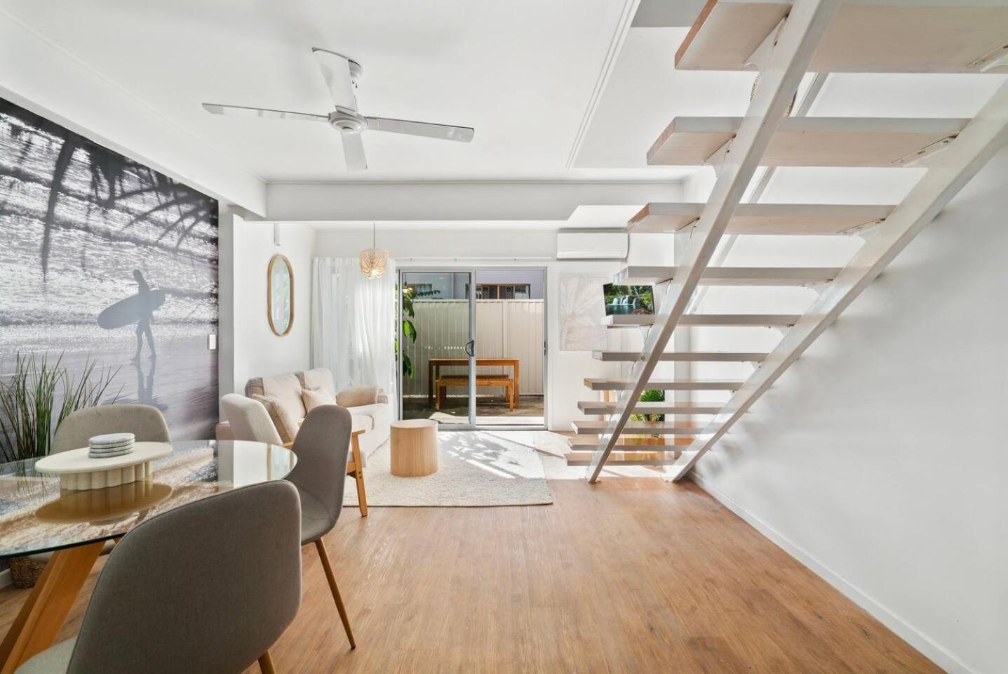 Apartment The Surfers' Loft - A Calm Coastal Pad By The Gold Coast