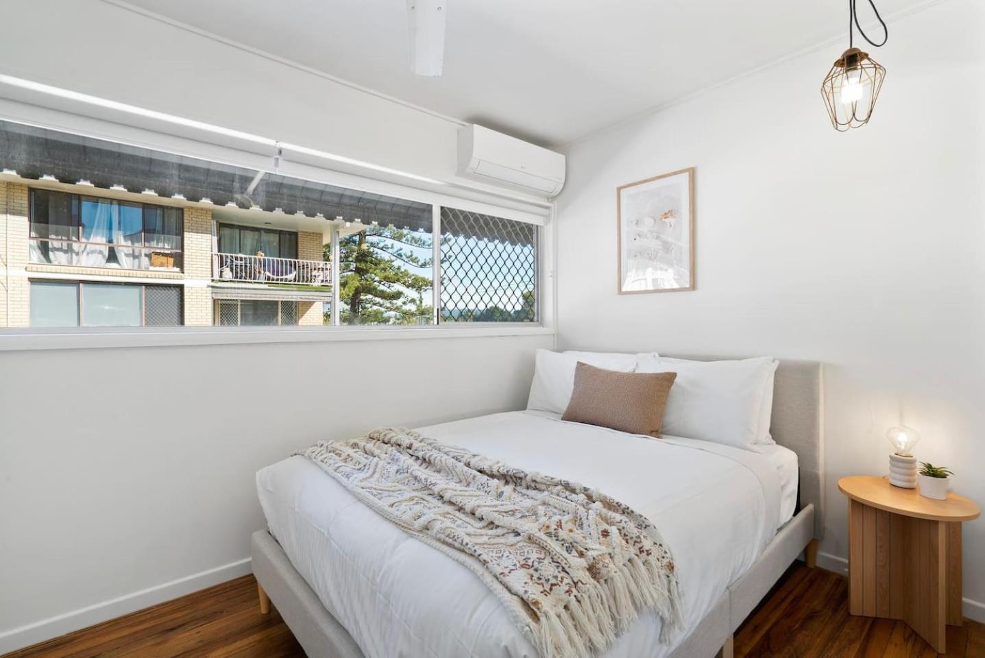 The Surfers' Loft - A Calm Coastal Pad By The Apartment