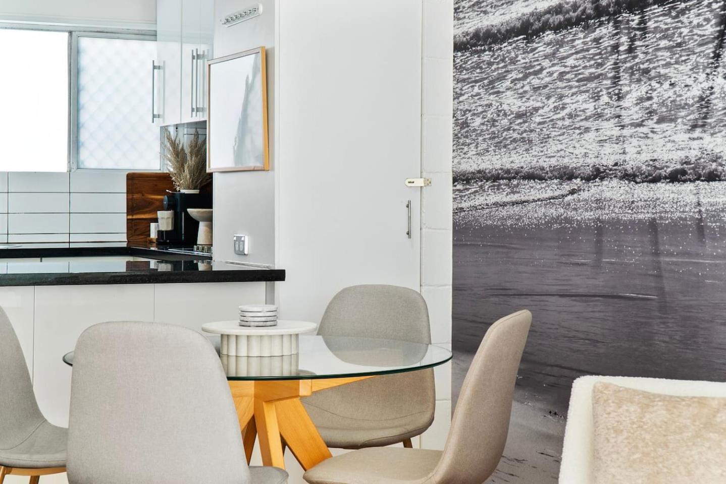 The Surfers' Loft - A Calm Coastal Pad By The * Gold Coast